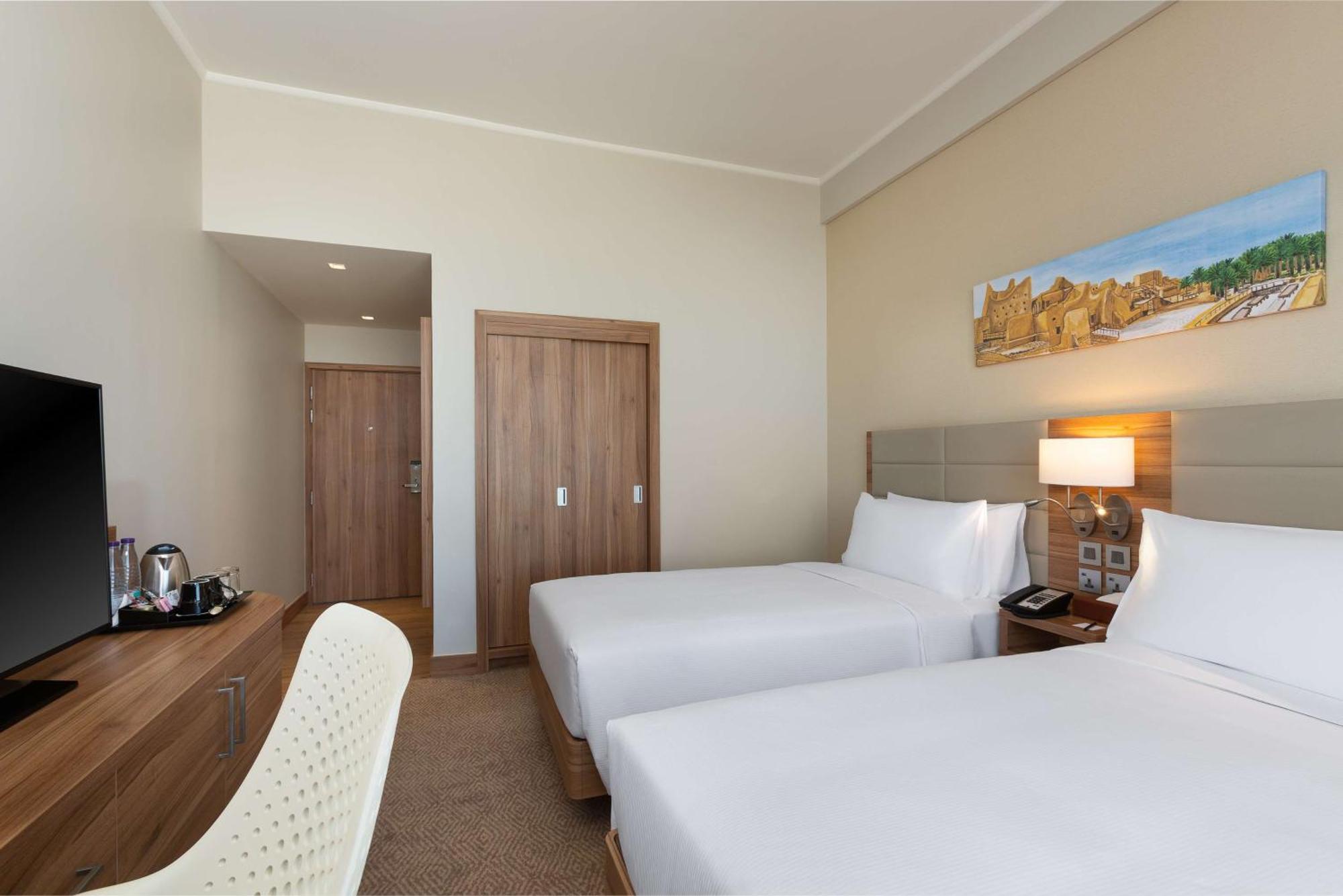Hilton Garden Inn Riyadh Financial District Exterior photo