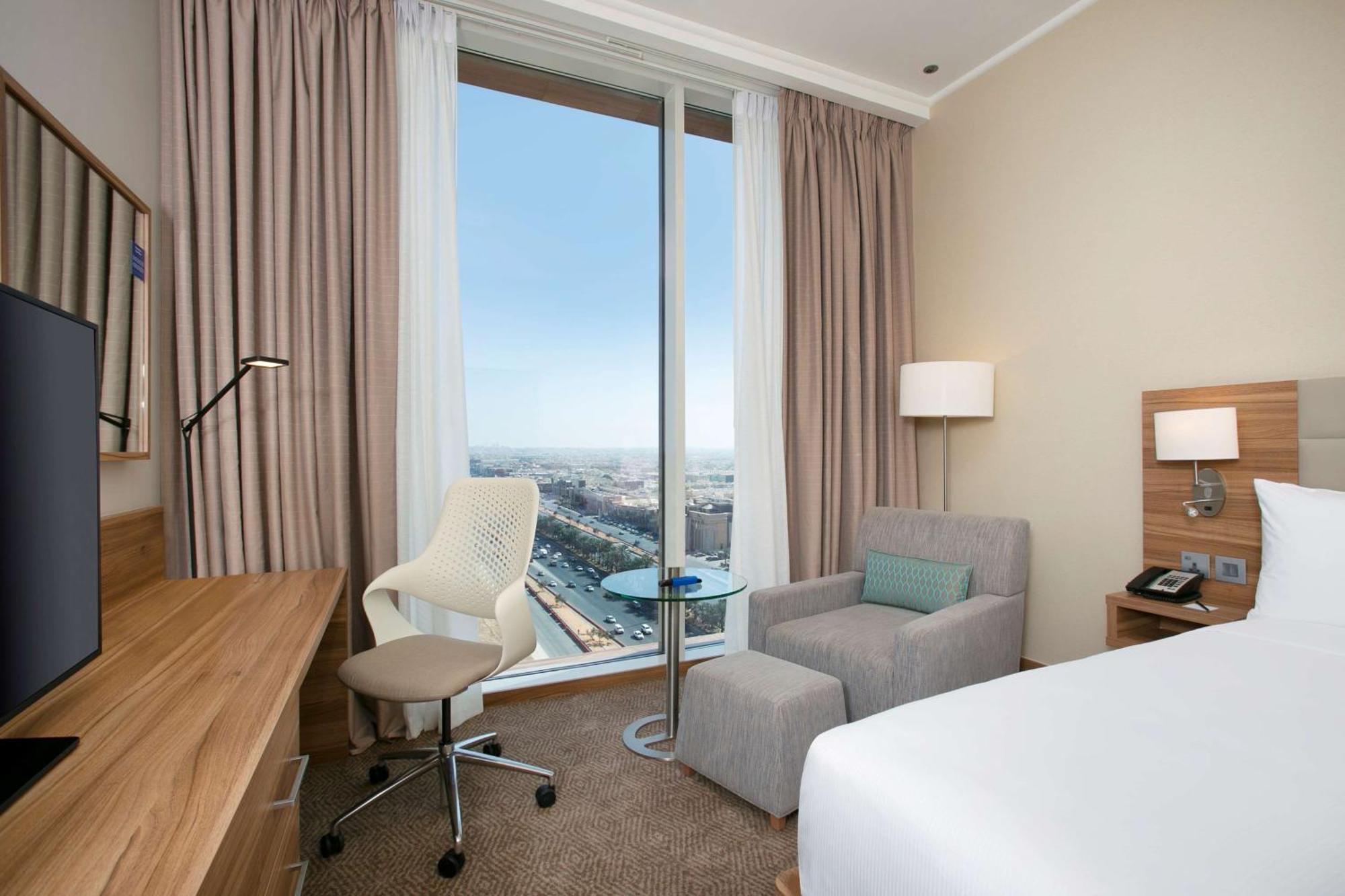 Hilton Garden Inn Riyadh Financial District Exterior photo