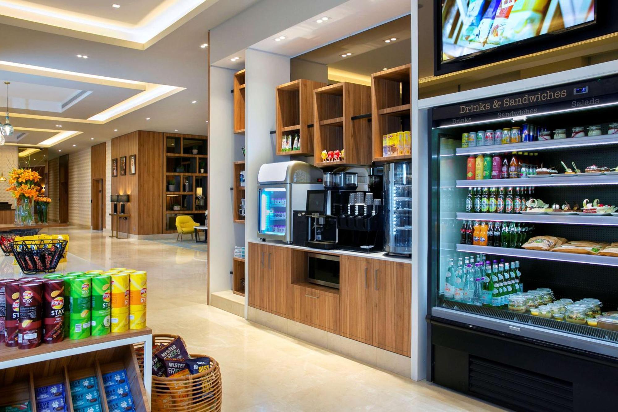 Hilton Garden Inn Riyadh Financial District Exterior photo