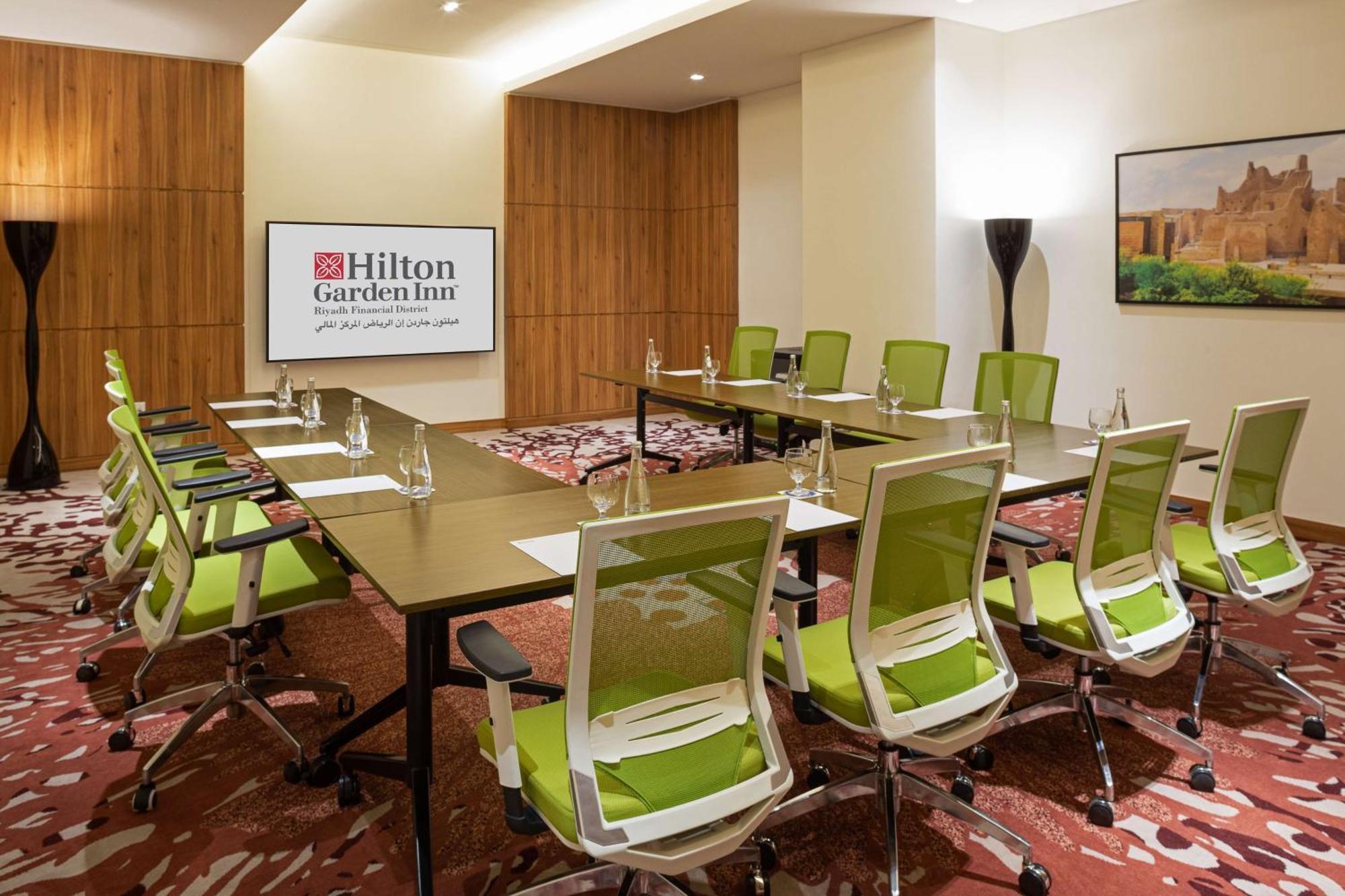 Hilton Garden Inn Riyadh Financial District Exterior photo