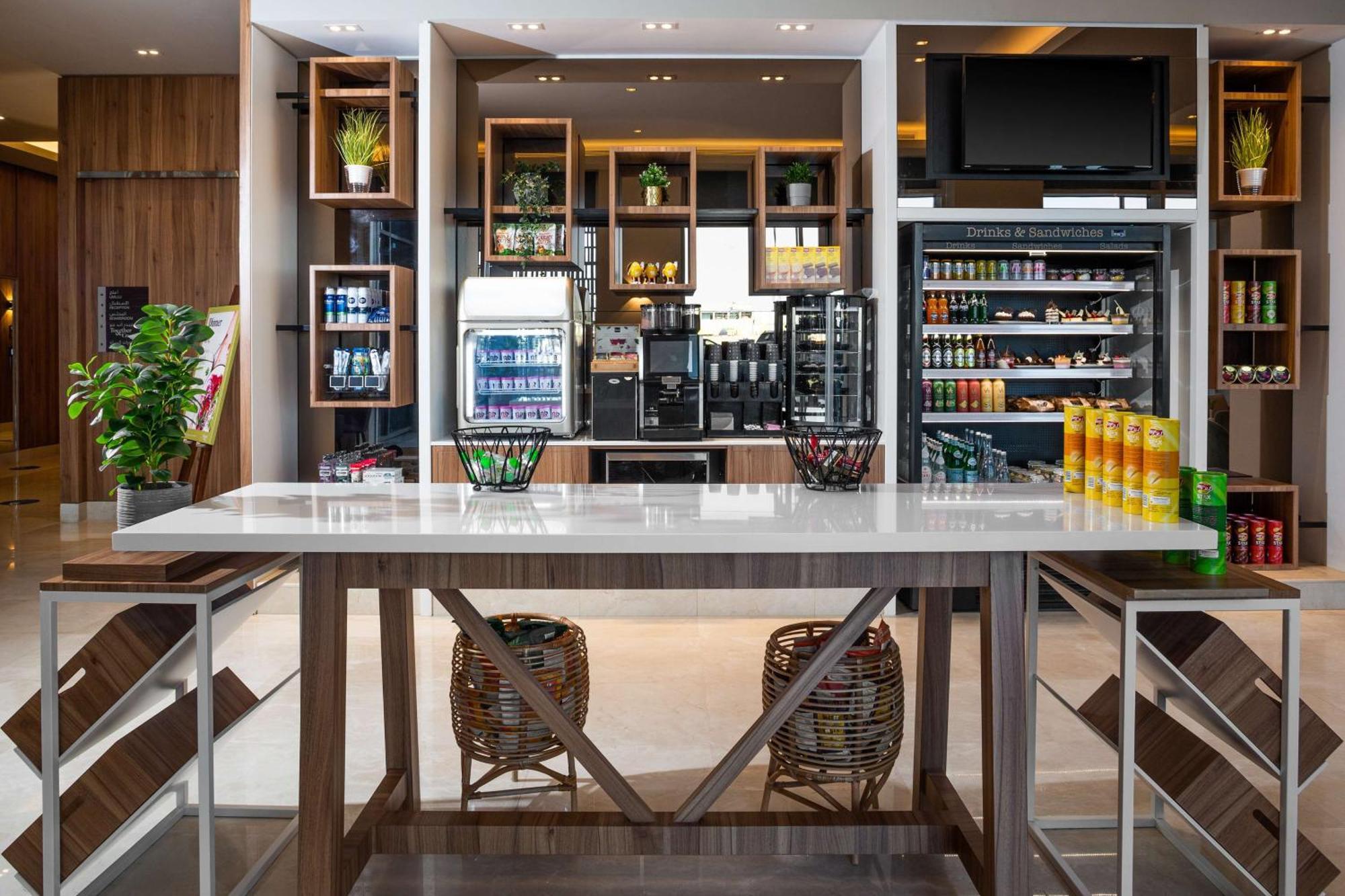 Hilton Garden Inn Riyadh Financial District Exterior photo